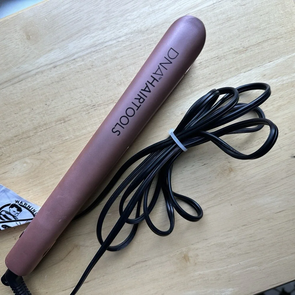 DNA 200R Ceramic Hair Straightening Iron Flat Iron Pink Rose Gold 450°F Tested